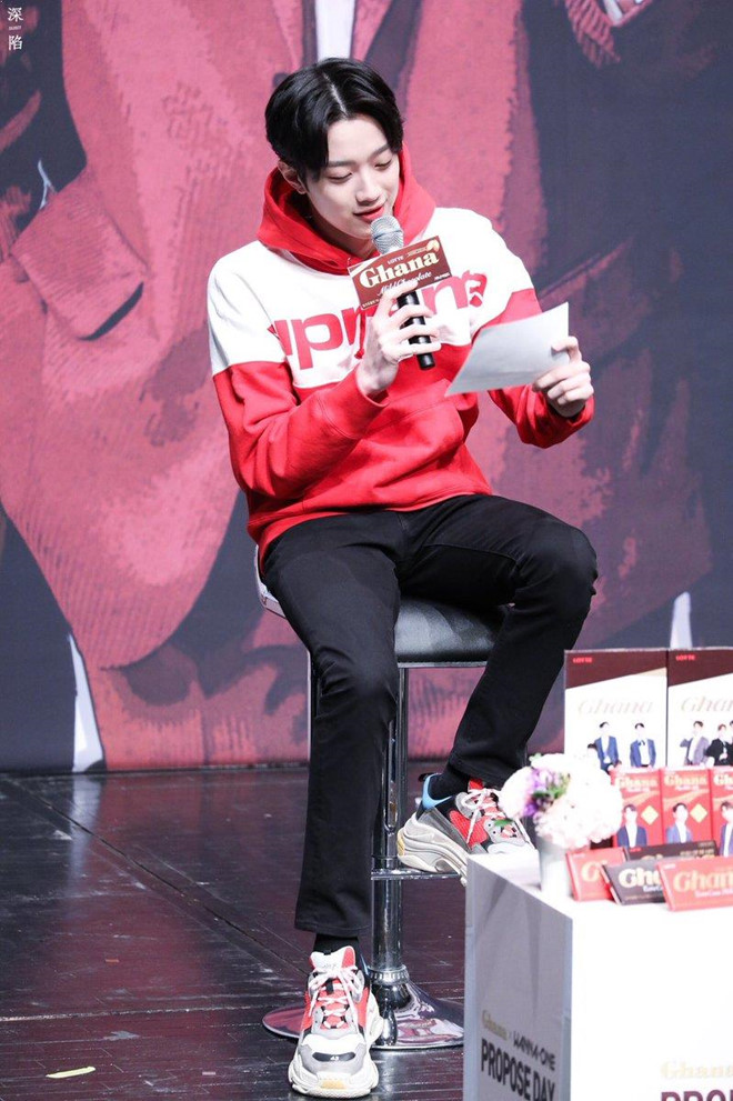 Nhìn lại các xu hướng thời trang từng khuấy động Kpop trong năm 2018