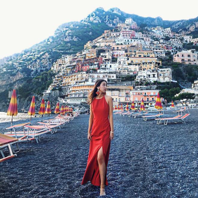 Hội bạn thân xinh đẹp, toàn du học sinh của 2 chị em hot girl Lào gốc Việt