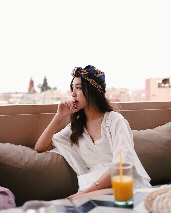 Hội bạn thân xinh đẹp, toàn du học sinh của 2 chị em hot girl Lào gốc Việt