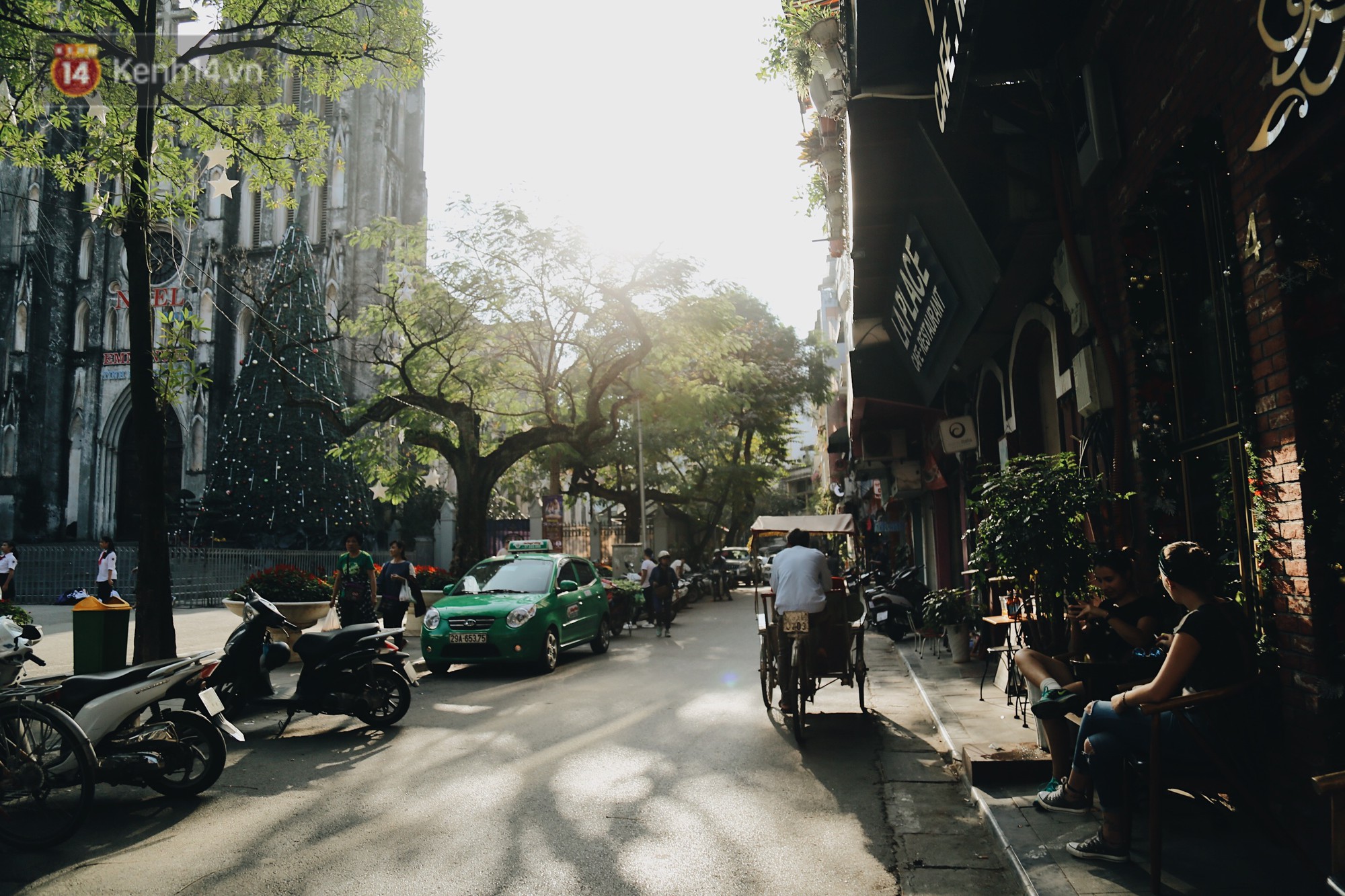 Câu chuyện về vết sẹo dài trên cơ thể người kéo chuông cuối cùng ở Nhà thờ lớn Hà Nội