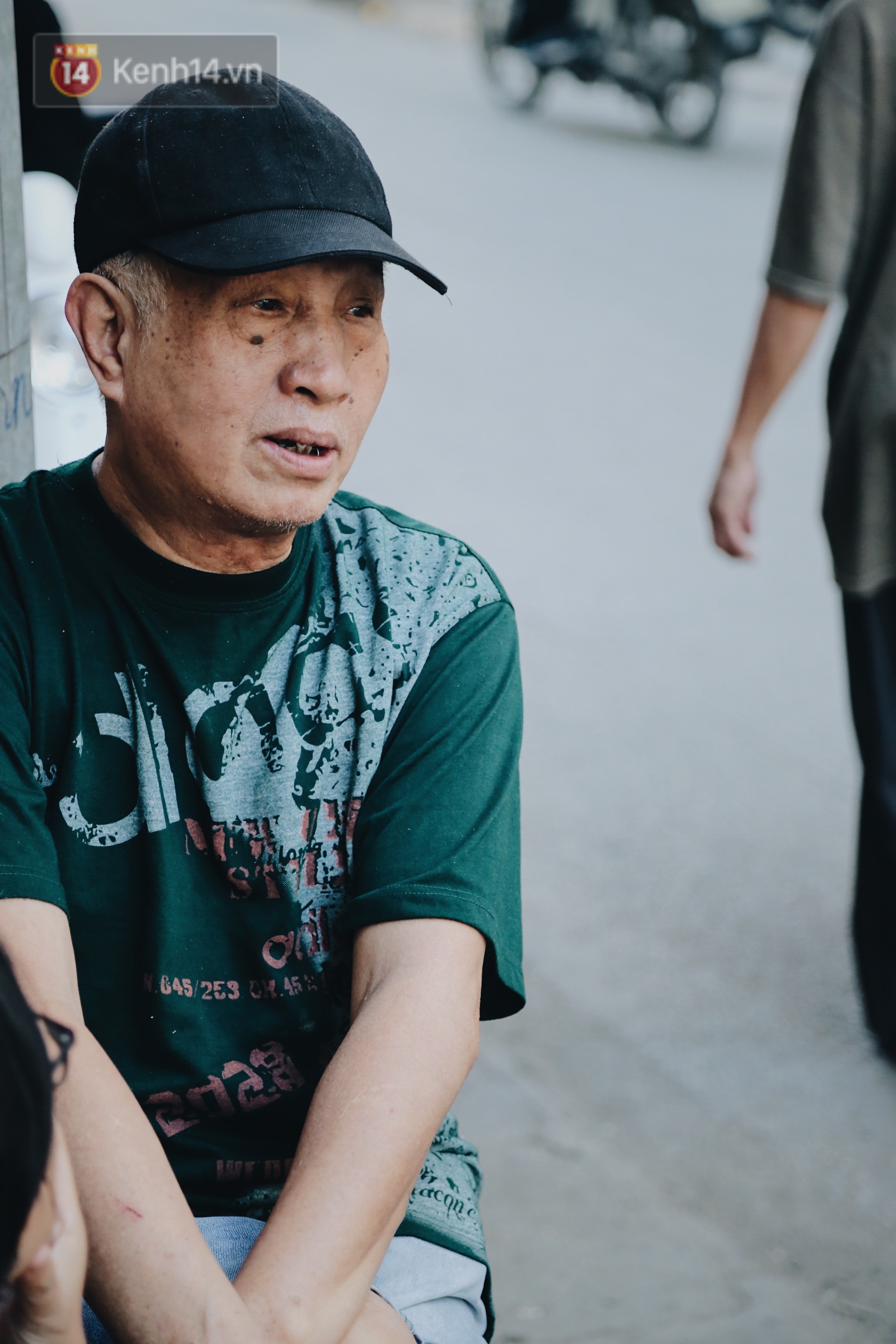 Câu chuyện về vết sẹo dài trên cơ thể người kéo chuông cuối cùng ở Nhà thờ lớn Hà Nội