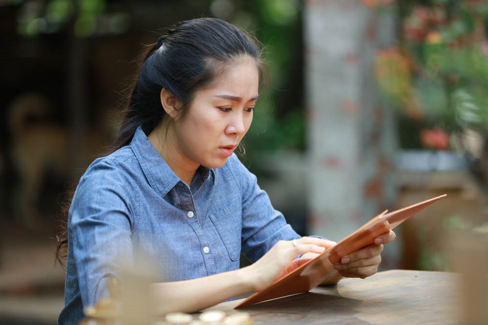 Nhiều tình tiết vô lý của Gạo nếp gạo tẻ khiến khán giả bất mãn