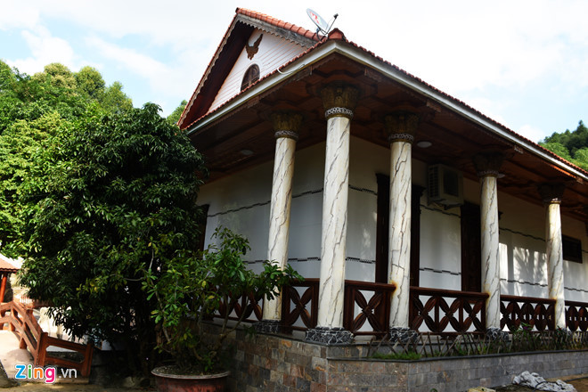 Video - Ảnh: Tháo dỡ biệt phủ 100 tỷ của đại gia vàng xây trái phép ở Đà Nẵng