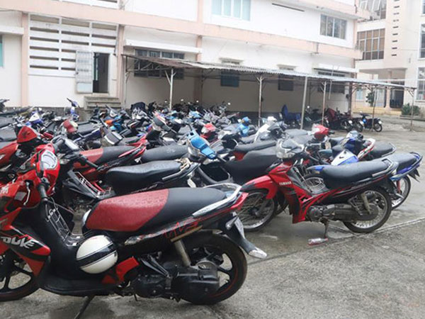 Phát hiện 50 xe máy bị trộm trong tiệm cầm đồ