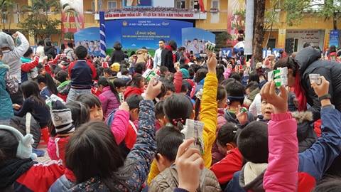 Vinamilk phát động chương trình Sữa học đường thành phố Hà Nội năm 2019