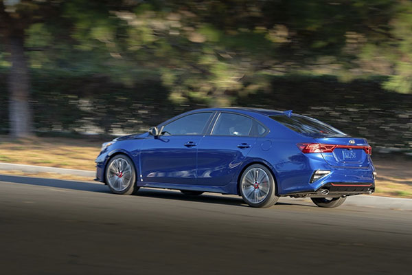 Đánh giá Kia Cerato GT 2020 - thông minh và mạnh mẽ hơn
