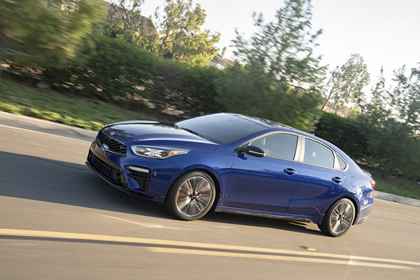 Đánh giá Kia Cerato GT 2020 - thông minh và mạnh mẽ hơn