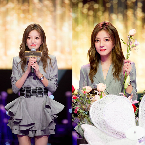 Diện váy ngắn bồng xòe, Triệu Vy đốn tim vạn người nhờ vóc dáng mi nhon và đặc biệt là đôi chân đẹp xuất sắc
