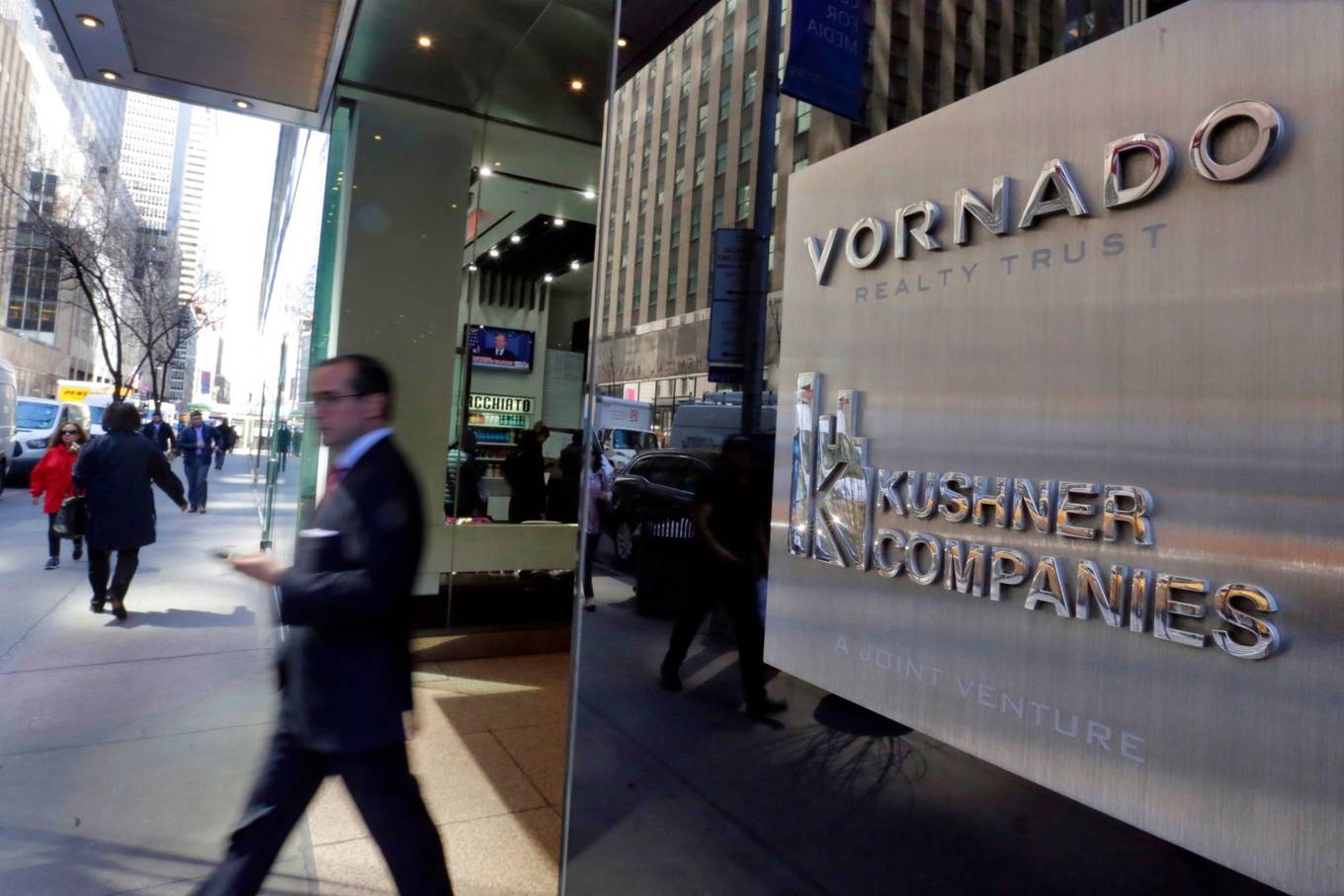 Khối tài sản 1,1 tỷ USD của vợ chồng con gái Donald Trump