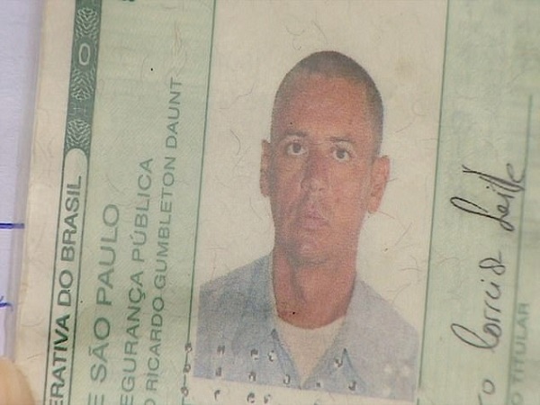 Bị trực thăng đè chết khi đang đi bộ trên phố