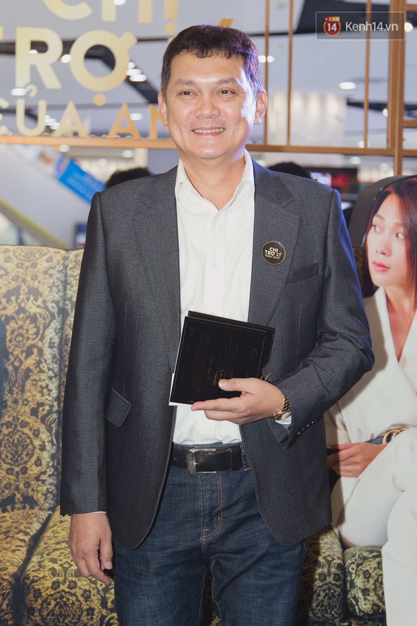 Mai Tài Phến ra rìa vì Mỹ Tâm mải mê ôm... Ngô Thanh Vân trên thảm đỏ Chị Trợ Lý Của Anh