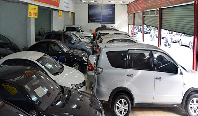 Mua ô tô đừng mơ làm thượng đế: Mất tiền tỷ bị bắt nạt đủ đường