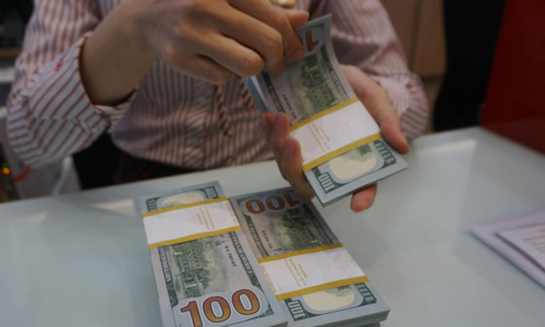 Ngân hàng Nhà nước bất ngờ nâng giá mua USD