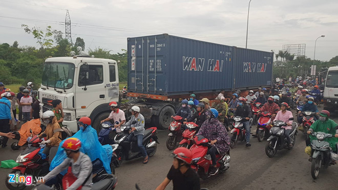 Hệ thống phanh của xe container hoạt động ra sao?