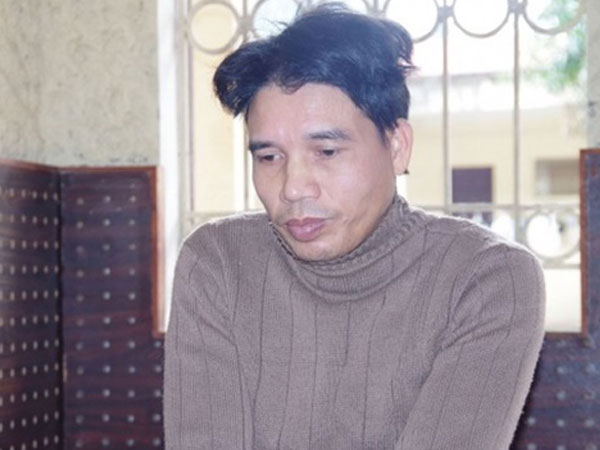 Bắt khẩn cấp gã hàng xóm hiếp dâm bé gái 3 tuổi