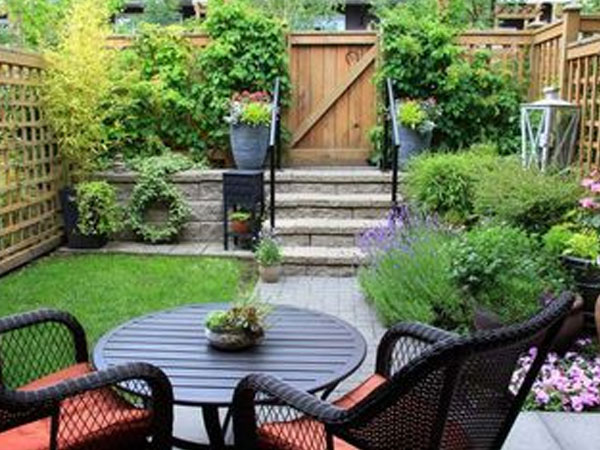 Mẹ đi công tác, con trai gửi tin nhắn tố bố ngoại tình