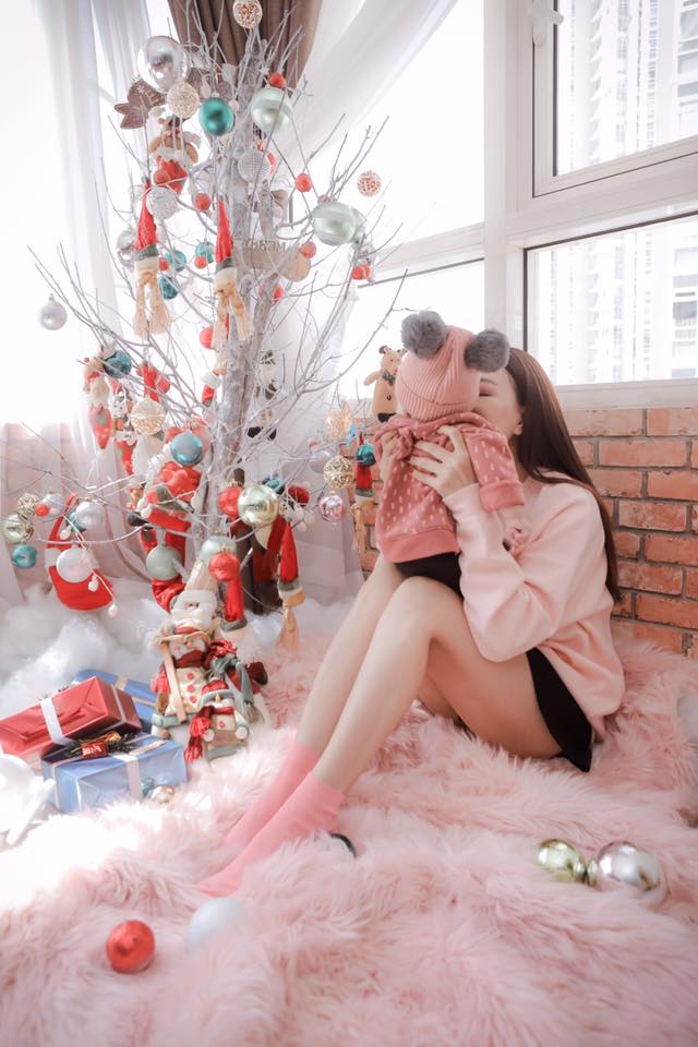 Sau khi bất ngờ tuyên bố làm mẹ đơn thân, Trà Ngọc Hằng viết tâm thư gửi con gái đầy xúc động