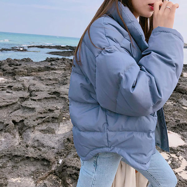 Giữ ấm vô địch lại giúp các nàng trông sành điệu và trẻ ra vài tuổi, đó chính là áo phao dáng ngắn