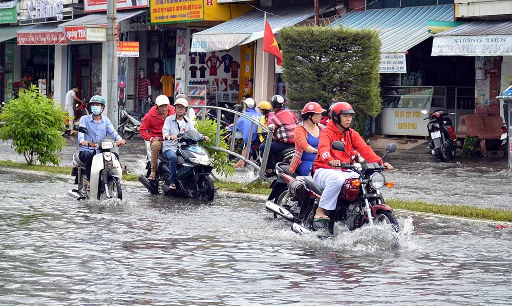Bão số 1 áp sát miền Tây: Sập nhà, 1 người chết