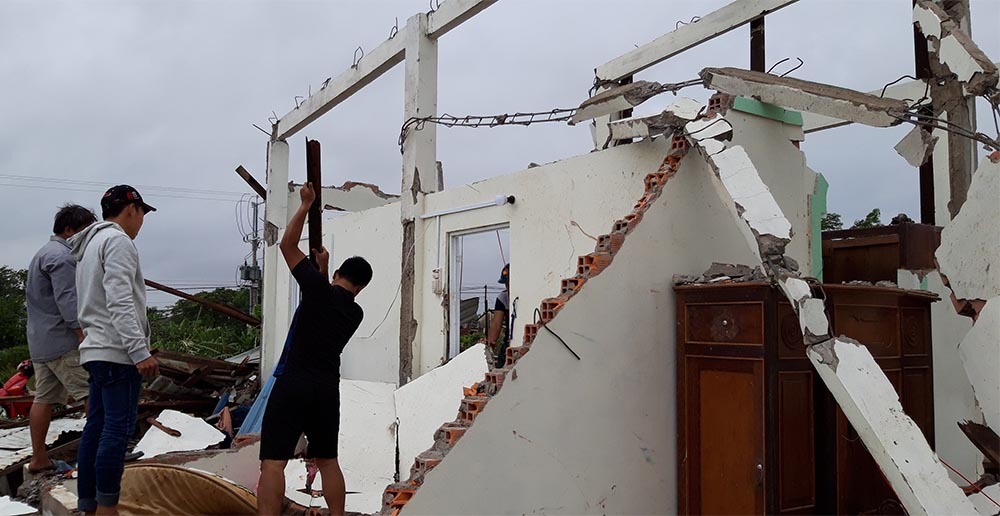 Bão số 1 áp sát miền Tây: Sập nhà, 1 người chết