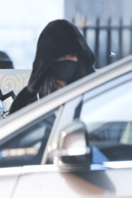 Dương Mịch nương nhờ Phật pháp giữa thăng trầm hôn nhân