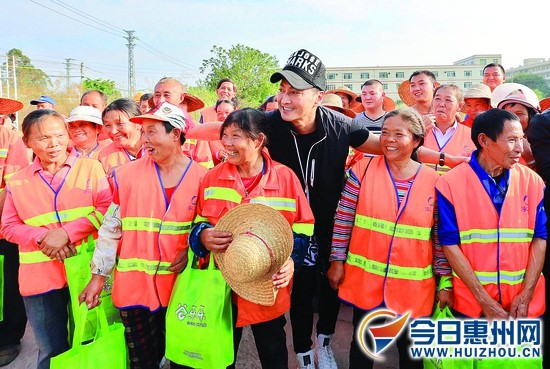 Triển Chiêu kinh điển: Là đàn anh của Lý Liên Kiệt vẫn trẻ trung phong độ, đã tính đến chuyện dưỡng lão