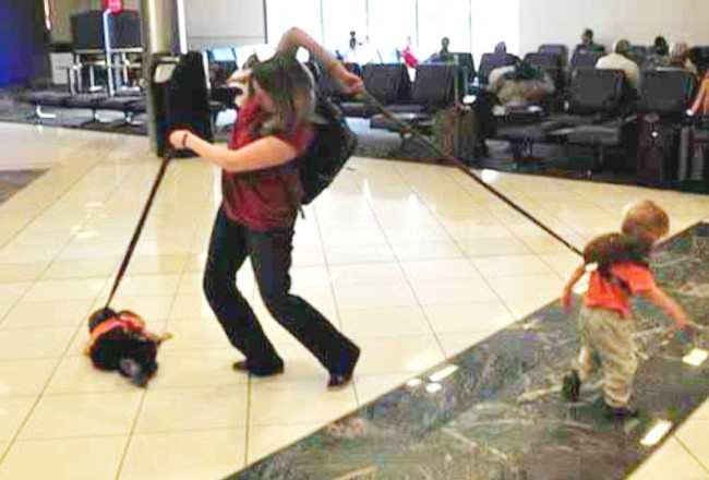 Chùm ảnh chứng minh: Sân bay là nơi hài hước nhất cũng là nơi cảm động nhất thế gian