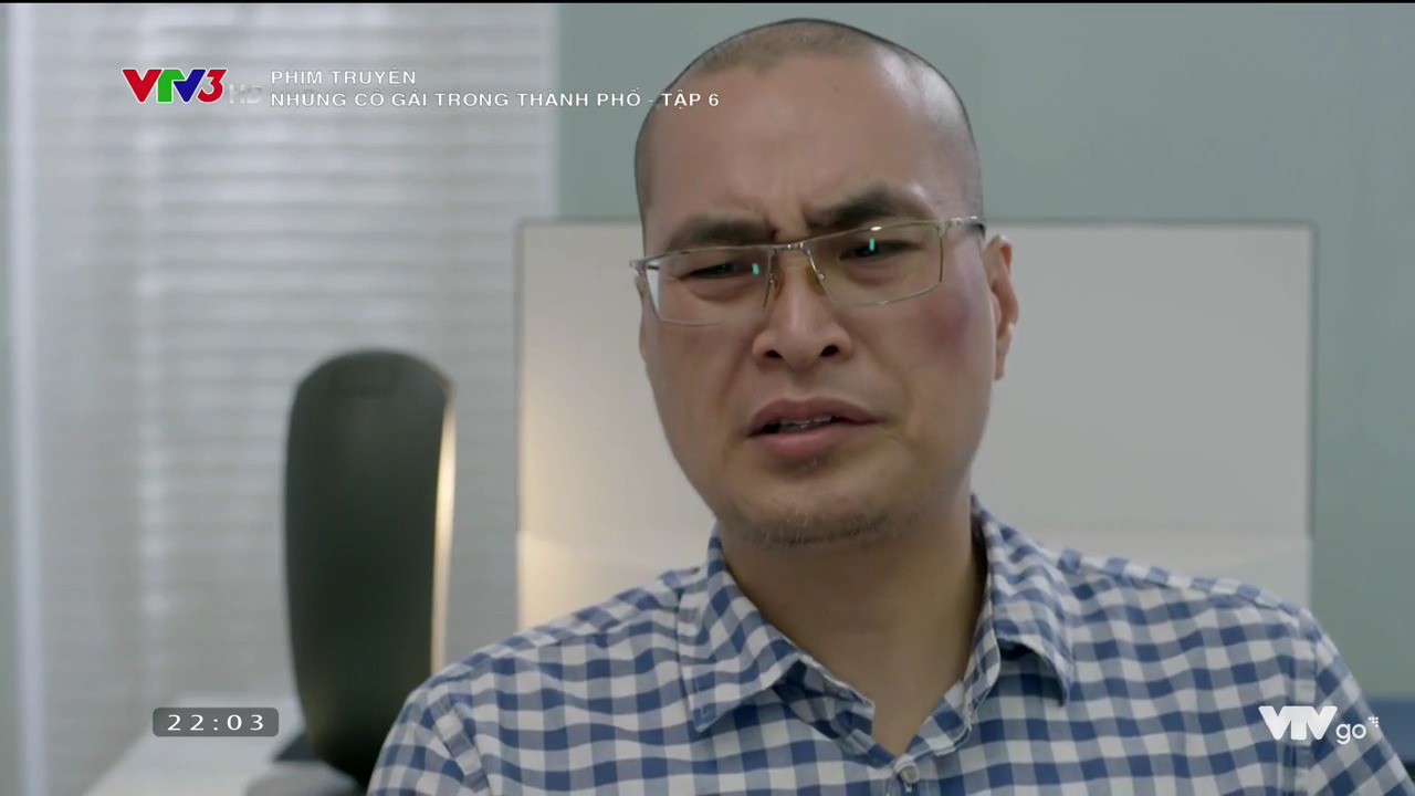 Những cô gái trong thành phố tập 6: Cúc vẫn bị quản đốc giở trò sàm sỡ, Tùng bị lừa vì ham làm giàu