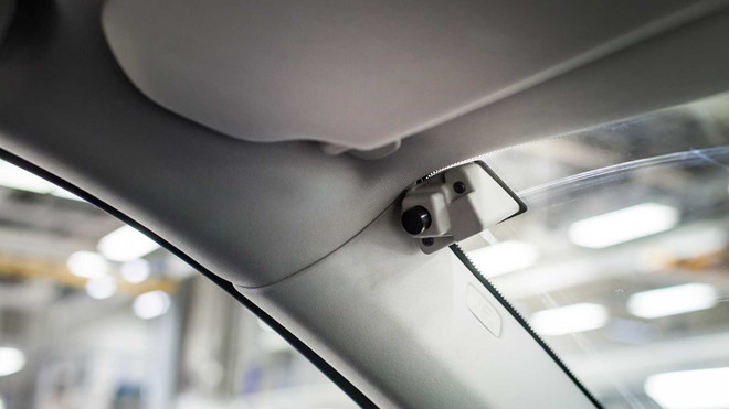 Volvo gây tranh cãi khi thêm camera theo dõi lái xe