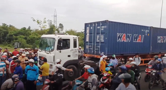 Tài xế xe tải, xe container cần lưu ý gì để giảm nguy cơ tai nạn?