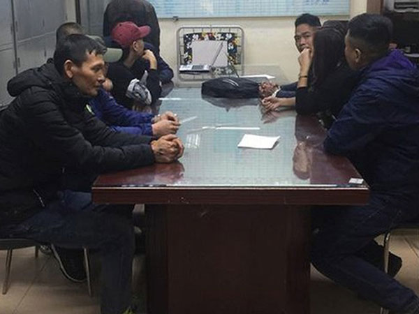 Nhóm đối tượng tổ chức đánh bạc trên sông Hồng sa lưới Nhóm đối tượng tổ chức đánh bạc trên sông Hồng sa lưới