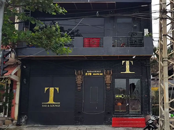 Nổ súng hỗn chiến trong quán bar làm 3 người bị thương