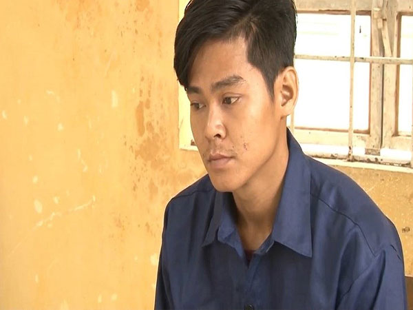 Đu dây vào cửa hàng trộm Iphone X