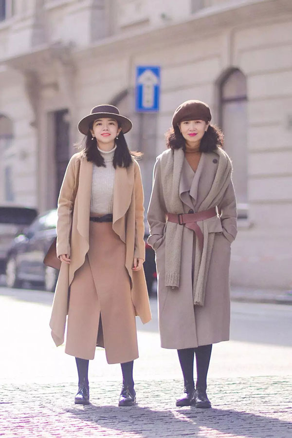 Hai người phụ nữ khác biệt thế hệ này sẽ giúp bạn tìm ra “chìa khóa” mặc đẹp dù ở bất cứ ngưỡng tuổi nào