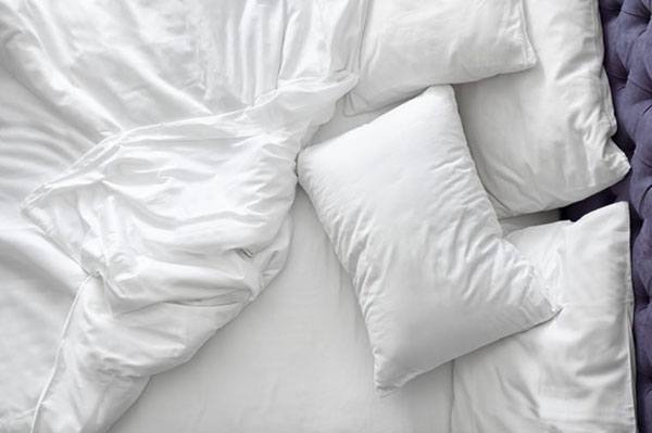 Những thói quen khi ngủ khiến làn da của bạn trở nên xấu xí Những thói quen khi ngủ khiến làn da của bạn trở nên xấu xí