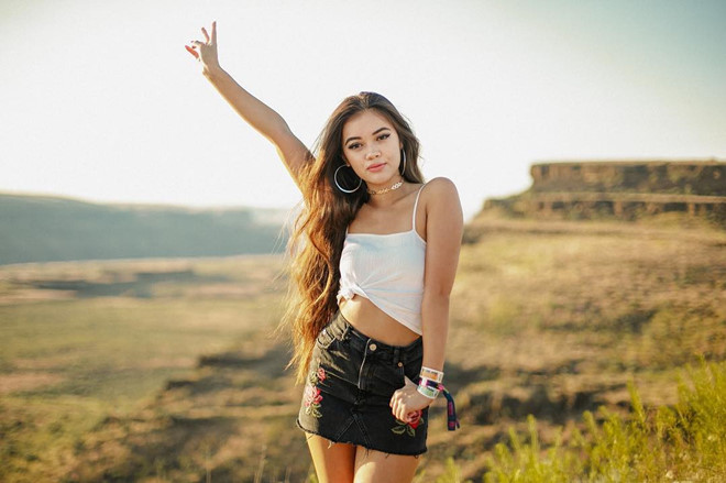 5 hot girl gốc Việt nổi tiếng trên mạng vì vừa xinh đẹp, vừa tài năng