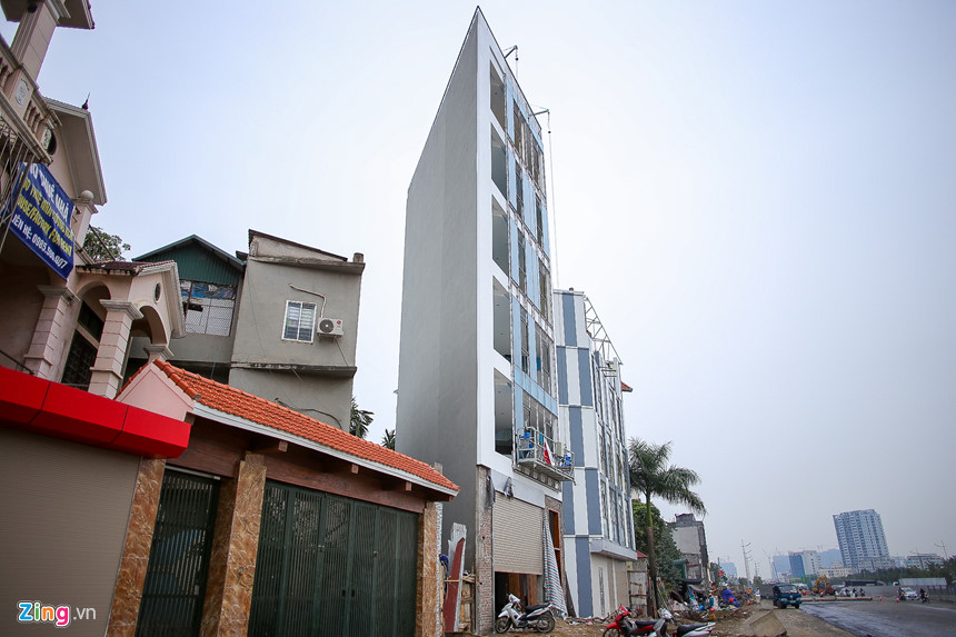 Nhà siêu mỏng, kỳ dị bên con đường nghìn tỷ mới ở Hà Nội