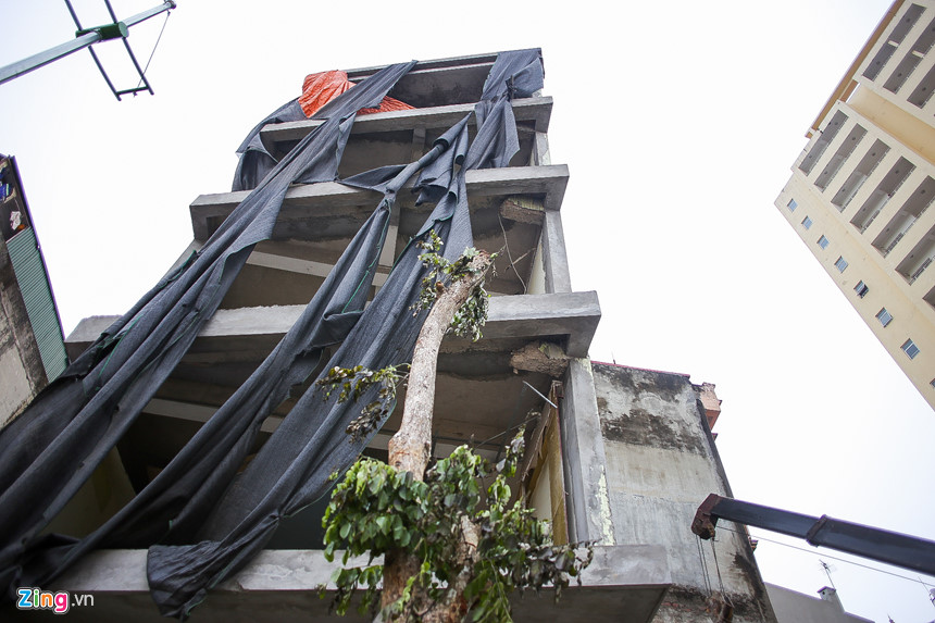 Nhà siêu mỏng, kỳ dị bên con đường nghìn tỷ mới ở Hà Nội