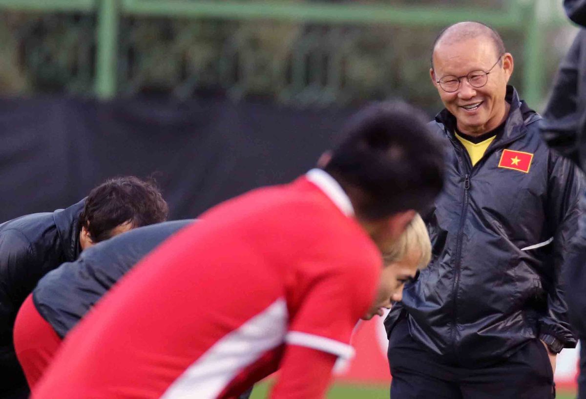 Tuyển Việt Nam tập buổi đầu tại UAE