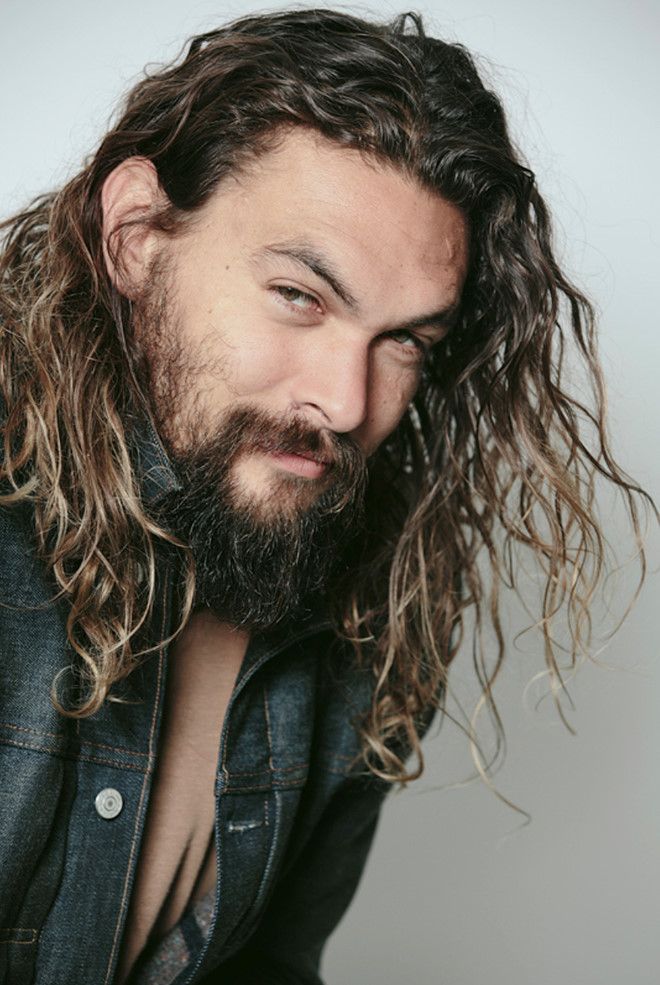 Vẻ nam tính, quyến rũ của người đàn ông đẹp nhất 2018 Jason Momoa