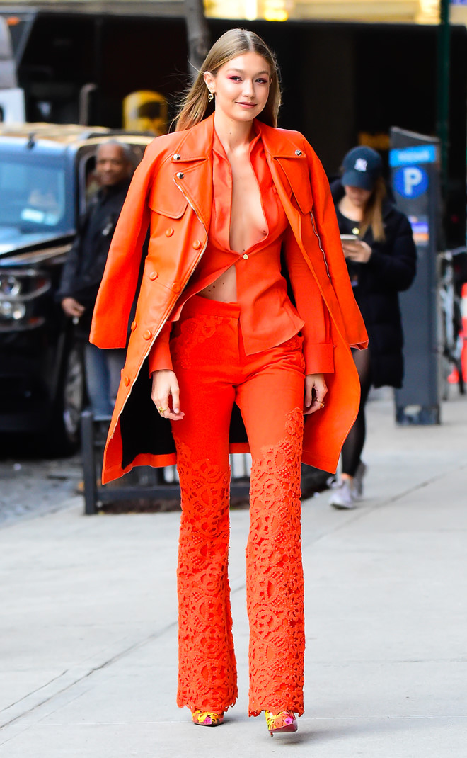 Mỹ nhân Hollywood mê mệt cam san hô, màu sắc của năm 2019