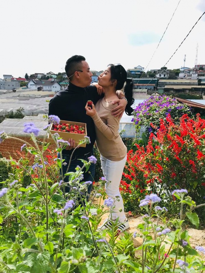 Vợ chồng MC Hoàng Linh tiếp tục khoe loạt ảnh tình tứ ở Đà Lạt