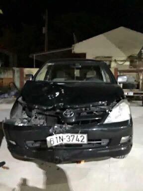 Người dân truy đuổi hơn 10 km ô tô du lịch tông chết cô gái rồi bỏ chạy