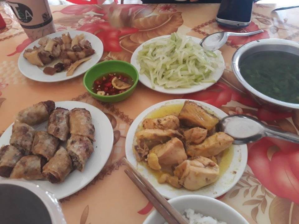 Khoe bạn trai vượt 70km giữa trời lạnh để dẫn mình đi ăn, cô nàng khiến dân mạng bĩu môi: Để xem được bao lâu!