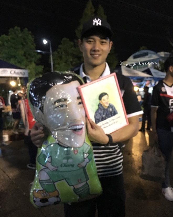 Thủ môn điển trai sẽ tranh suất bắt chính với Đặng Văn Lâm ở Thái Lan