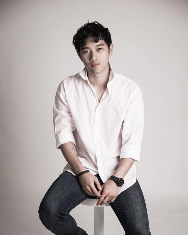 Thủ môn điển trai sẽ tranh suất bắt chính với Đặng Văn Lâm ở Thái Lan