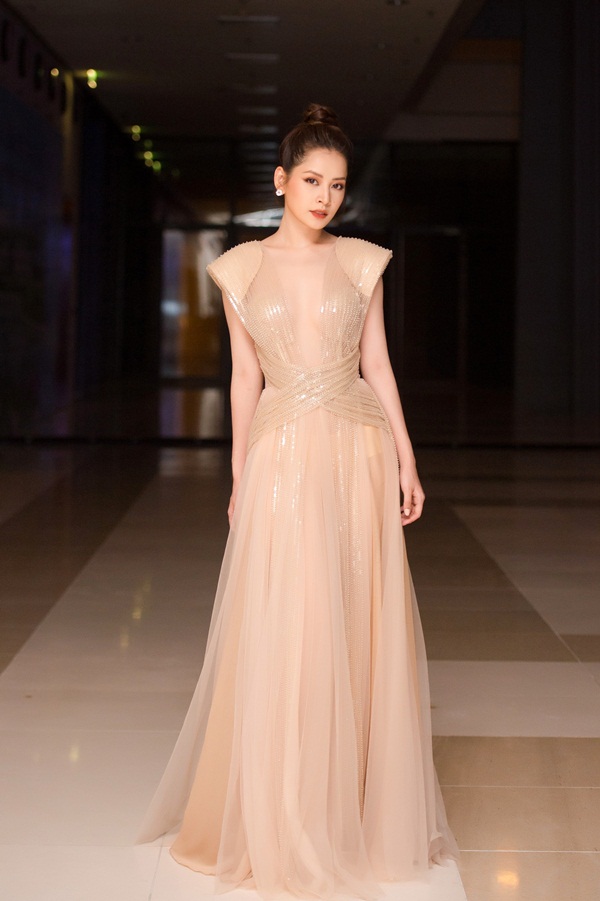 10 bộ váy giúp Chi Pu nổi bật trên thảm đỏ 2018