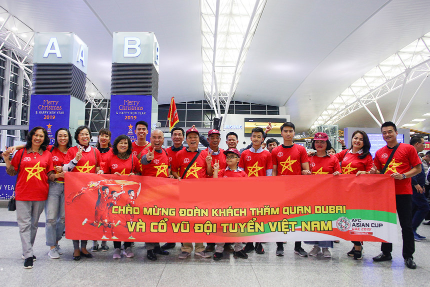 CĐV bắt đầu sang UAE tiếp lửa tuyển Việt Nam tại Asian Cup
