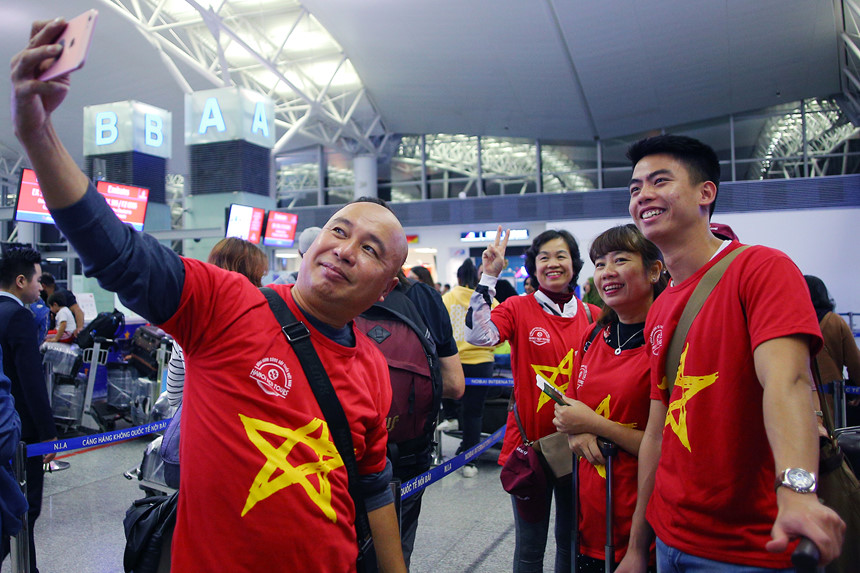 CĐV bắt đầu sang UAE tiếp lửa tuyển Việt Nam tại Asian Cup