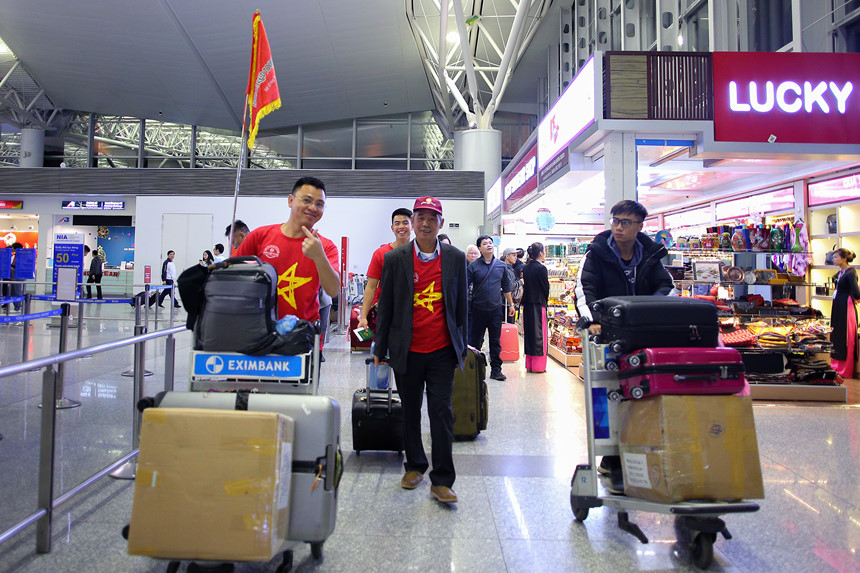 CĐV bắt đầu sang UAE tiếp lửa tuyển Việt Nam tại Asian Cup